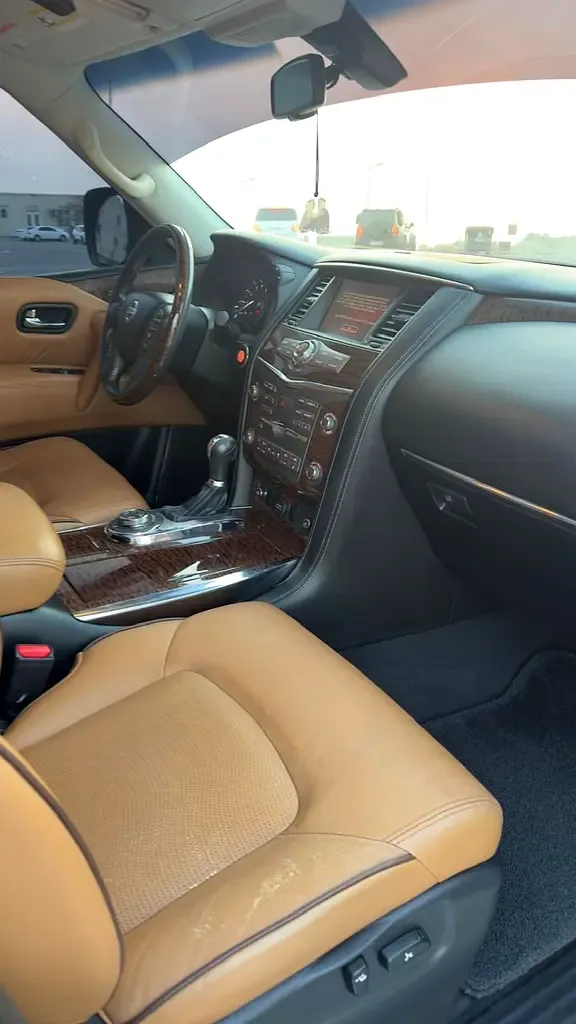 Nissan Patrol 5.6 AT (405 hp) - 10
