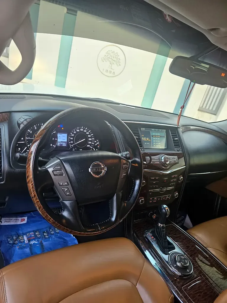 Nissan Patrol 5.6 AT (405 hp) - 3