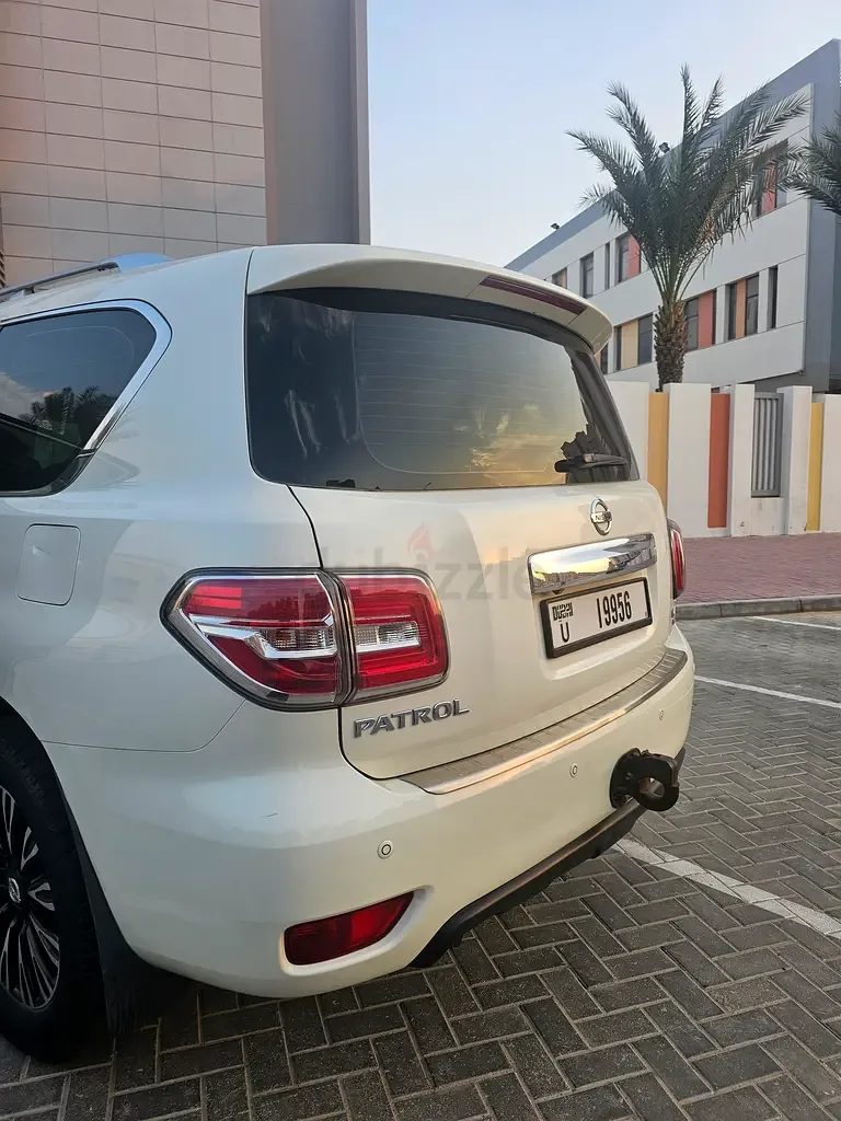 Nissan Patrol 5.6 AT (405 hp) - 12
