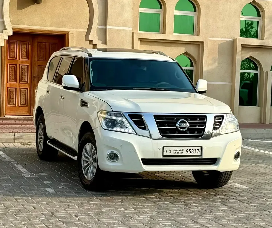Nissan Patrol 5.6 AT (405 hp)