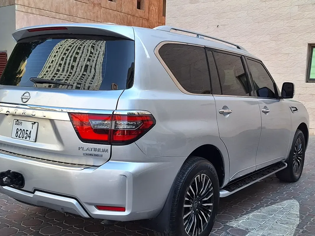Nissan Patrol 5.6 AT (405 hp) - 5