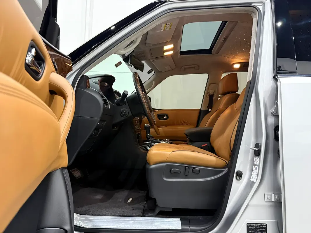 Nissan Patrol 5.6 AT (405 hp) - 10