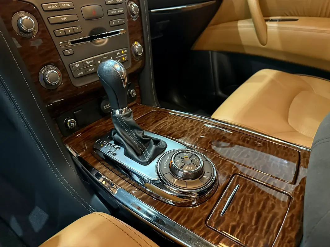 Nissan Patrol 5.6 AT (405 hp) - 17