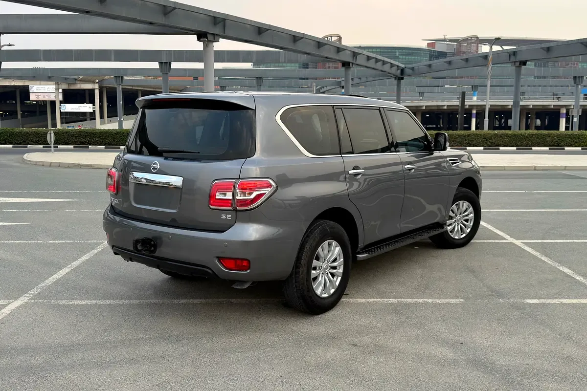 Nissan Patrol 5.6 AT (405 hp) - 3