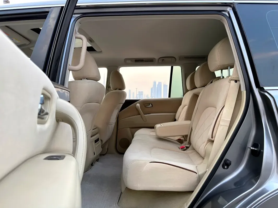 Nissan Patrol 5.6 AT (405 hp) - 10