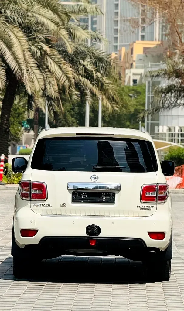 Nissan Patrol 5.6 AT (405 hp) - 6