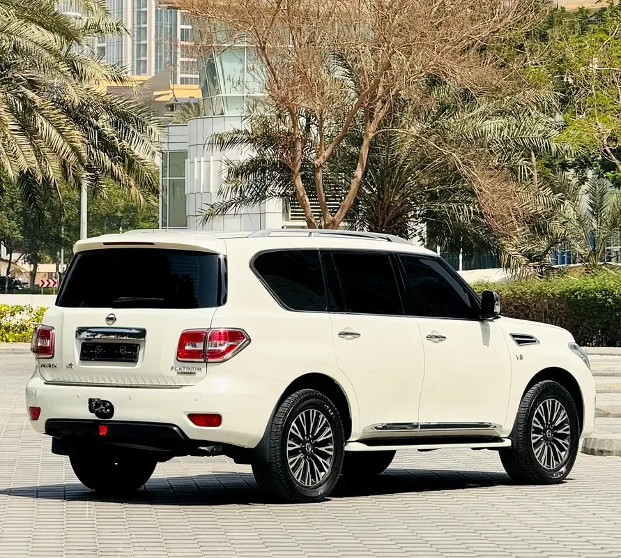 Nissan Patrol 5.6 AT (405 hp) - 5