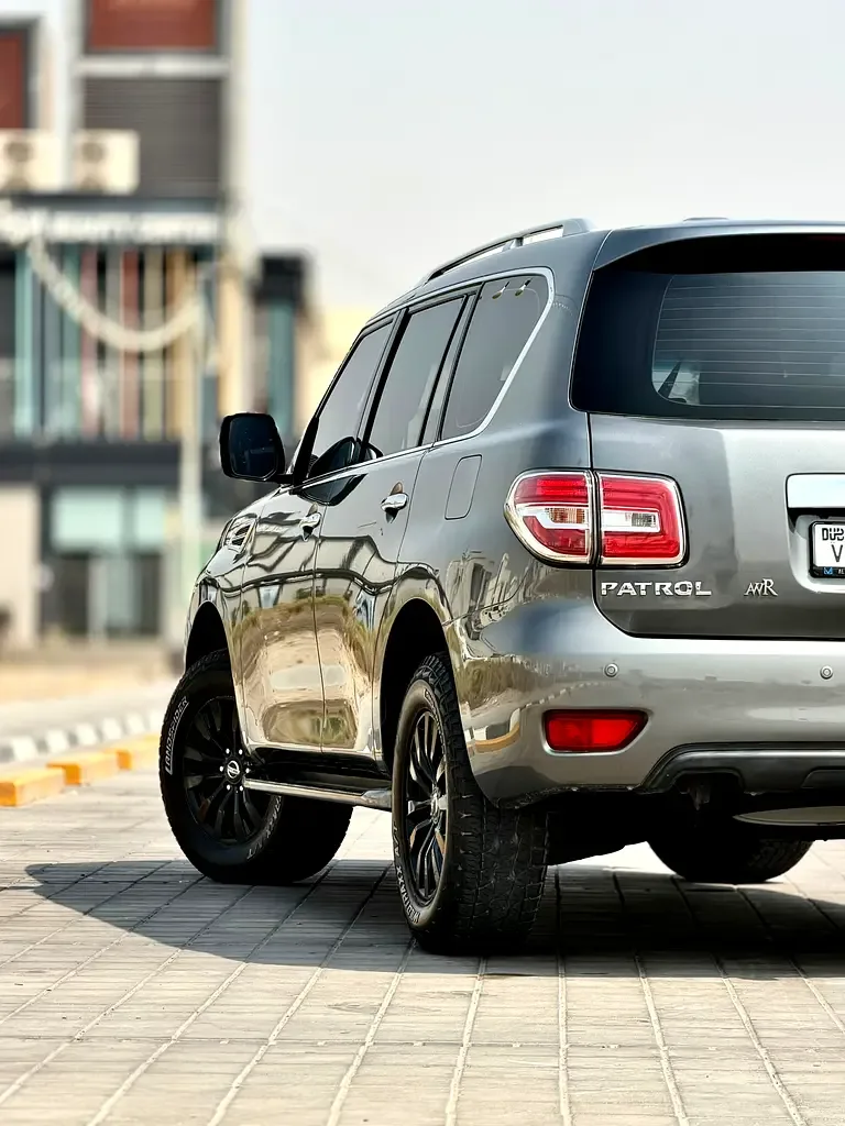 Nissan Patrol 5.6 AT (405 hp) - 6