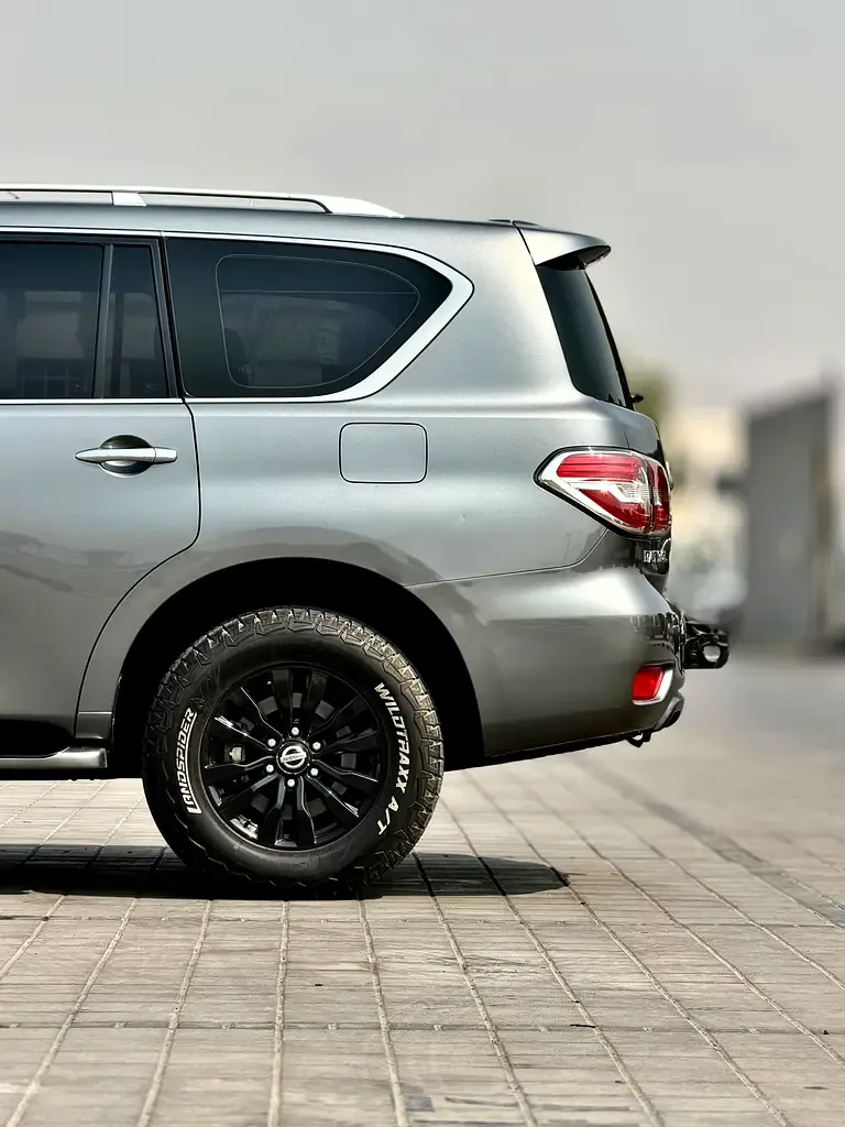 Nissan Patrol 5.6 AT (405 hp) - 9