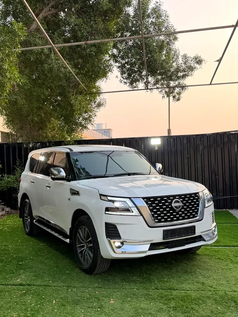 Nissan Patrol 5.6 AT (405 حصان) - 5