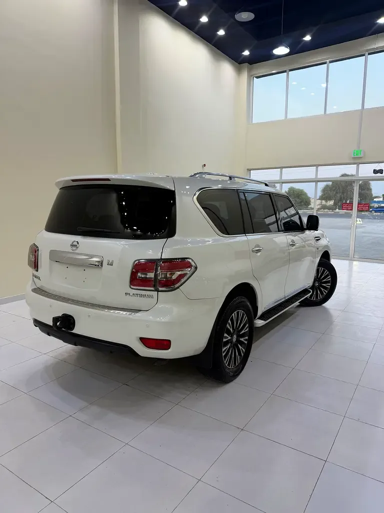 Nissan Patrol 5.6 AT (405 حصان) - 3