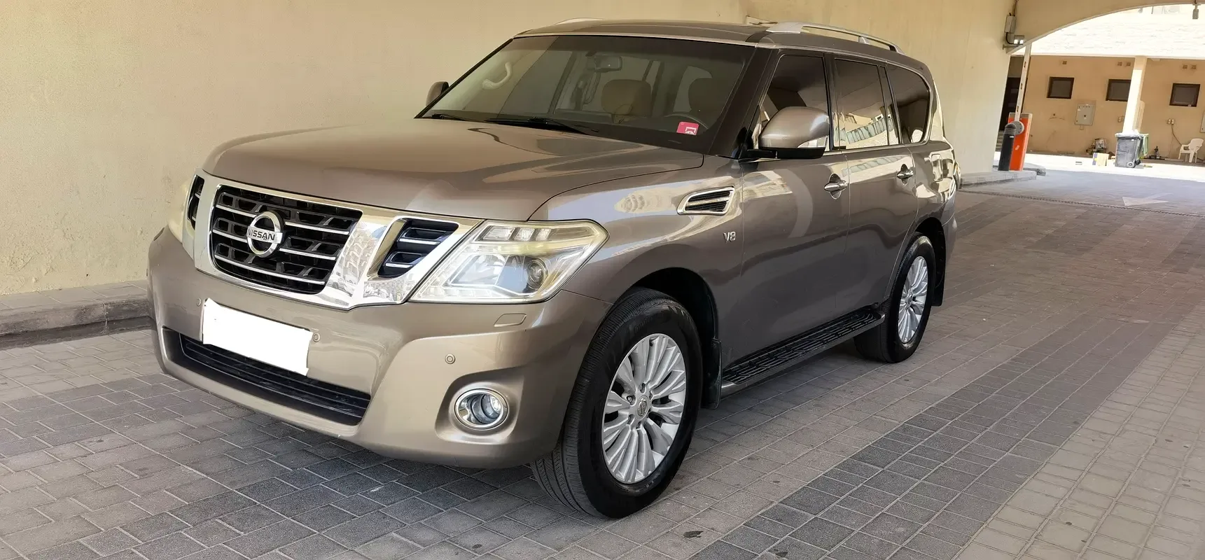 Nissan Patrol 5.6 AT (428 hp)