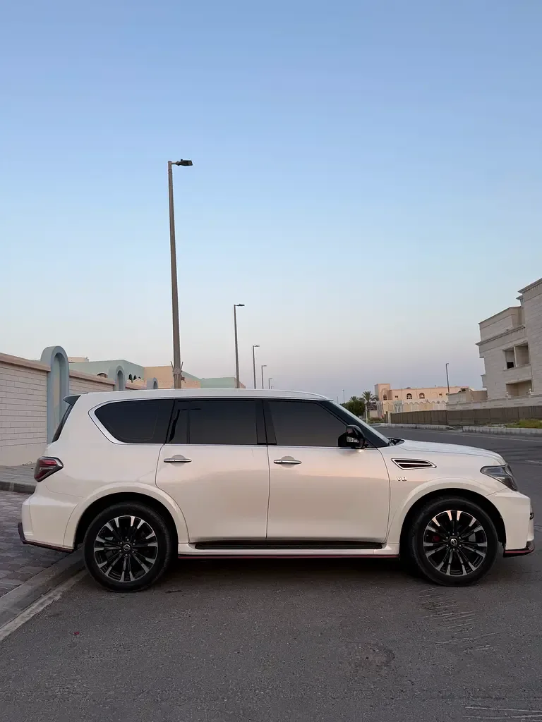 Nissan Patrol 5.6 AT (428 hp)