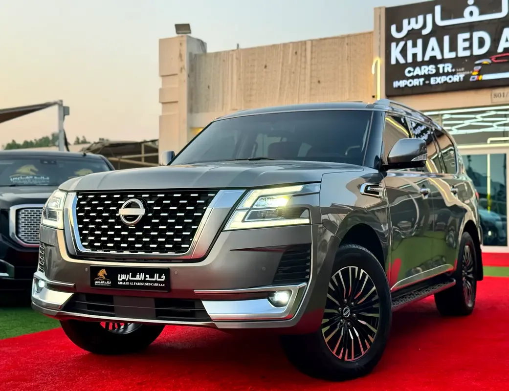 Nissan Patrol 5.6 AT (428 hp)