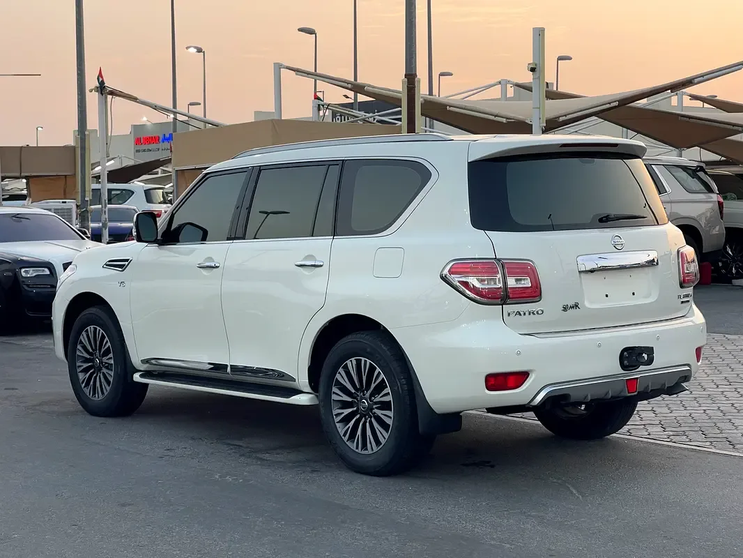 Nissan Patrol 5.6 AT (428 حصان) - 4