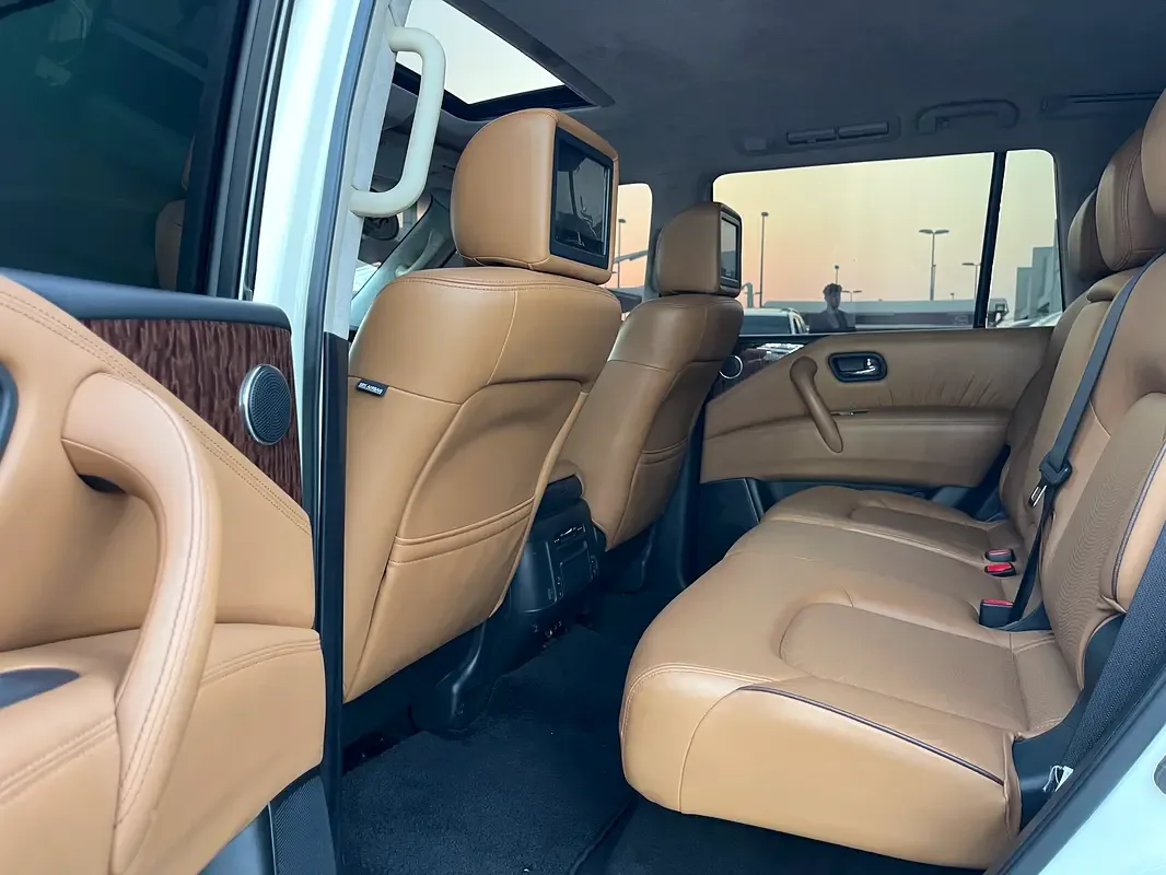 Nissan Patrol 5.6 AT (428 حصان) - 12