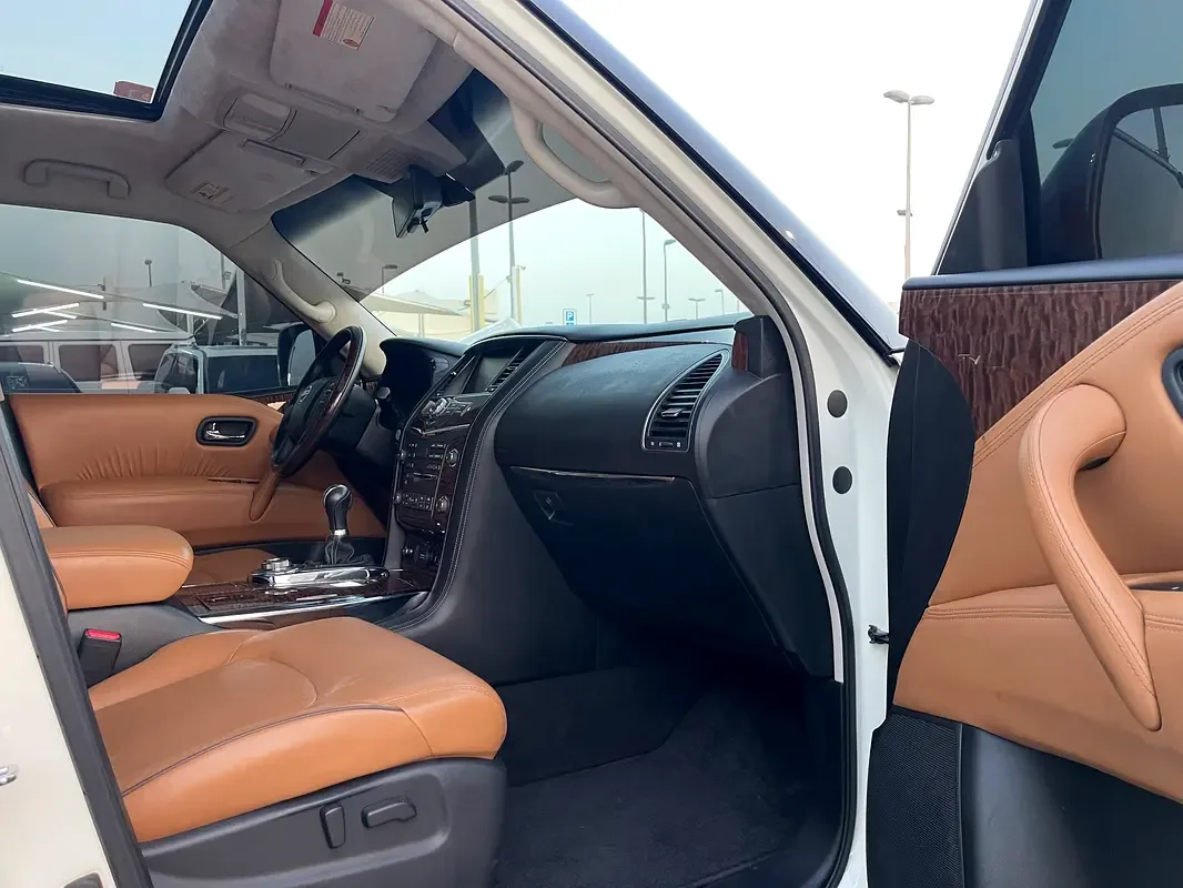 Nissan Patrol 5.6 AT (428 حصان) - 16