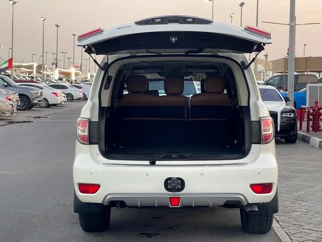 Nissan Patrol 5.6 AT (428 حصان) - 19