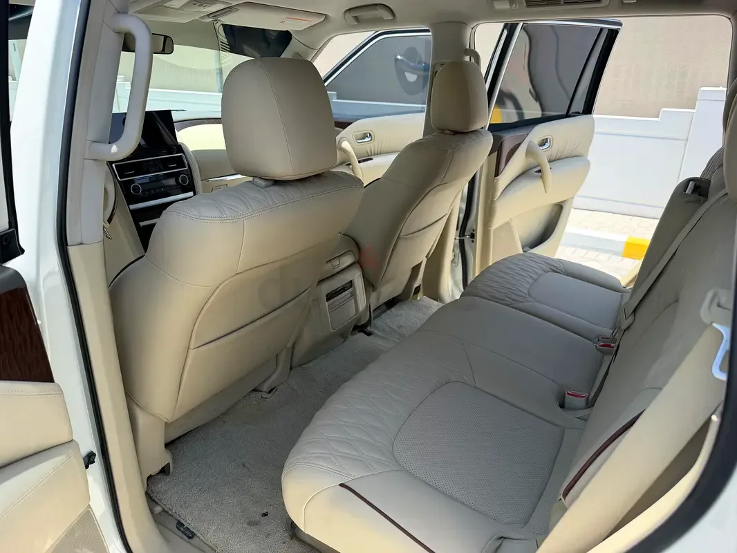 Nissan Patrol 5.6 AT (428 حصان) - 11
