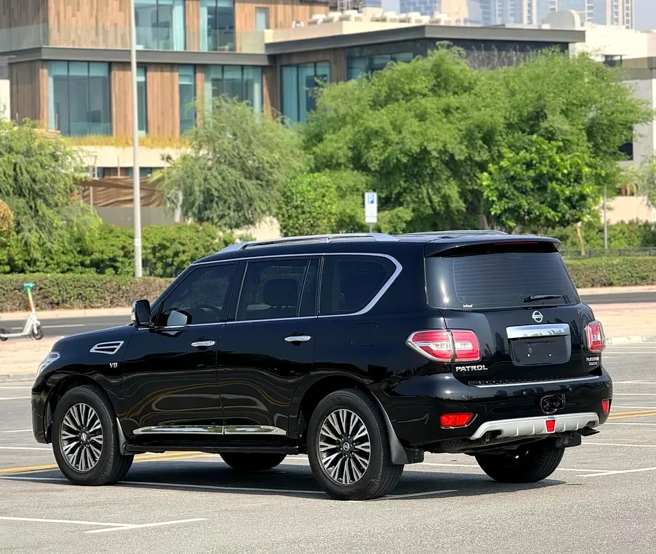 Nissan Patrol 5.6 AT (428 hp) - 6