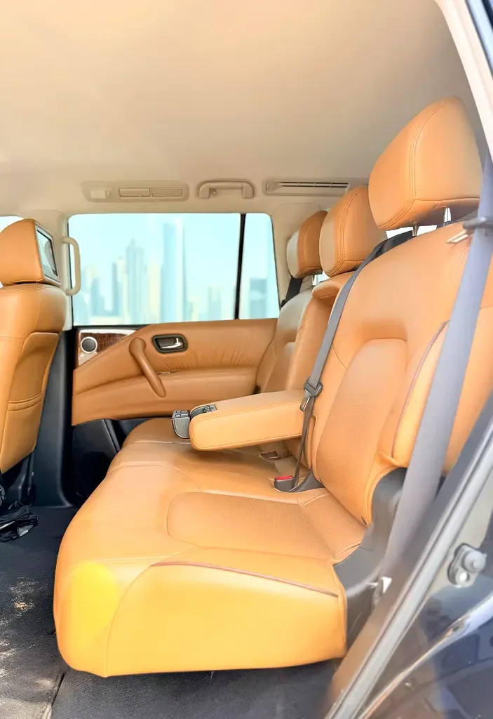 Nissan Patrol 5.6 AT (428 hp) - 10