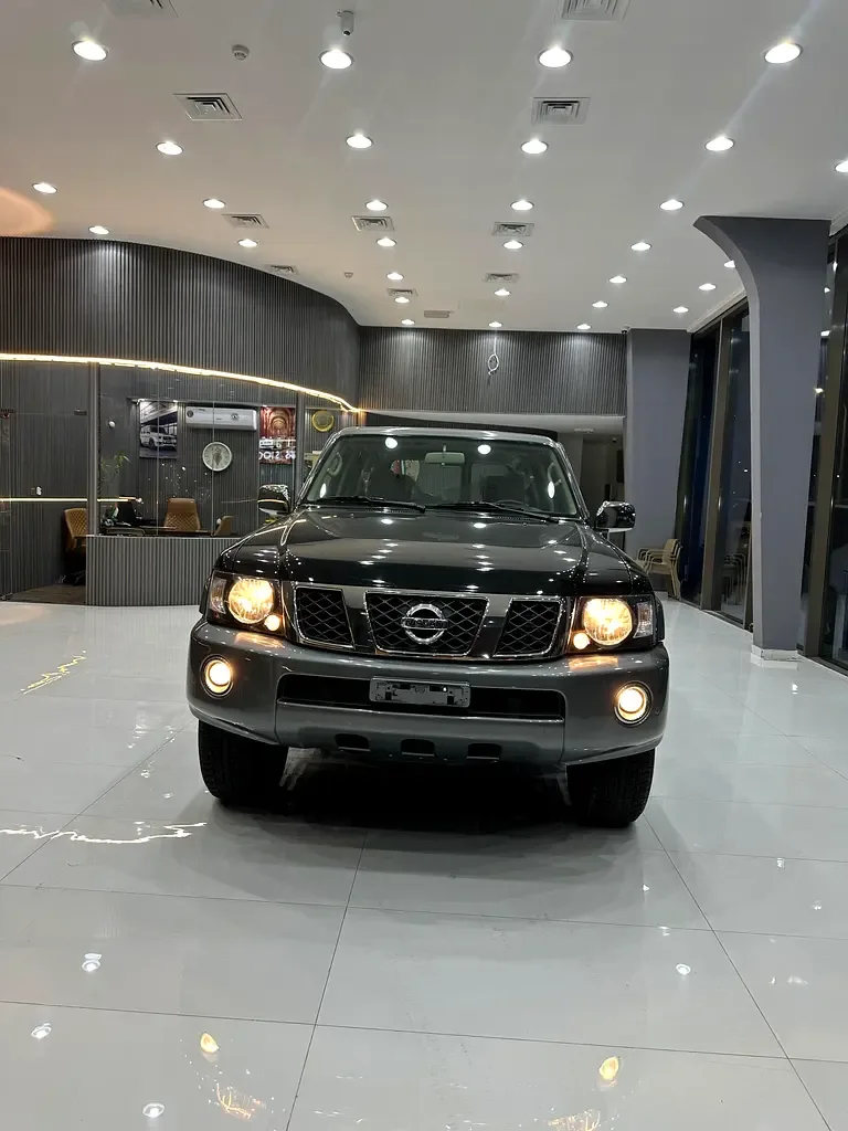 Nissan Patrol 5.6 AT 4WD (400 hp) - 2
