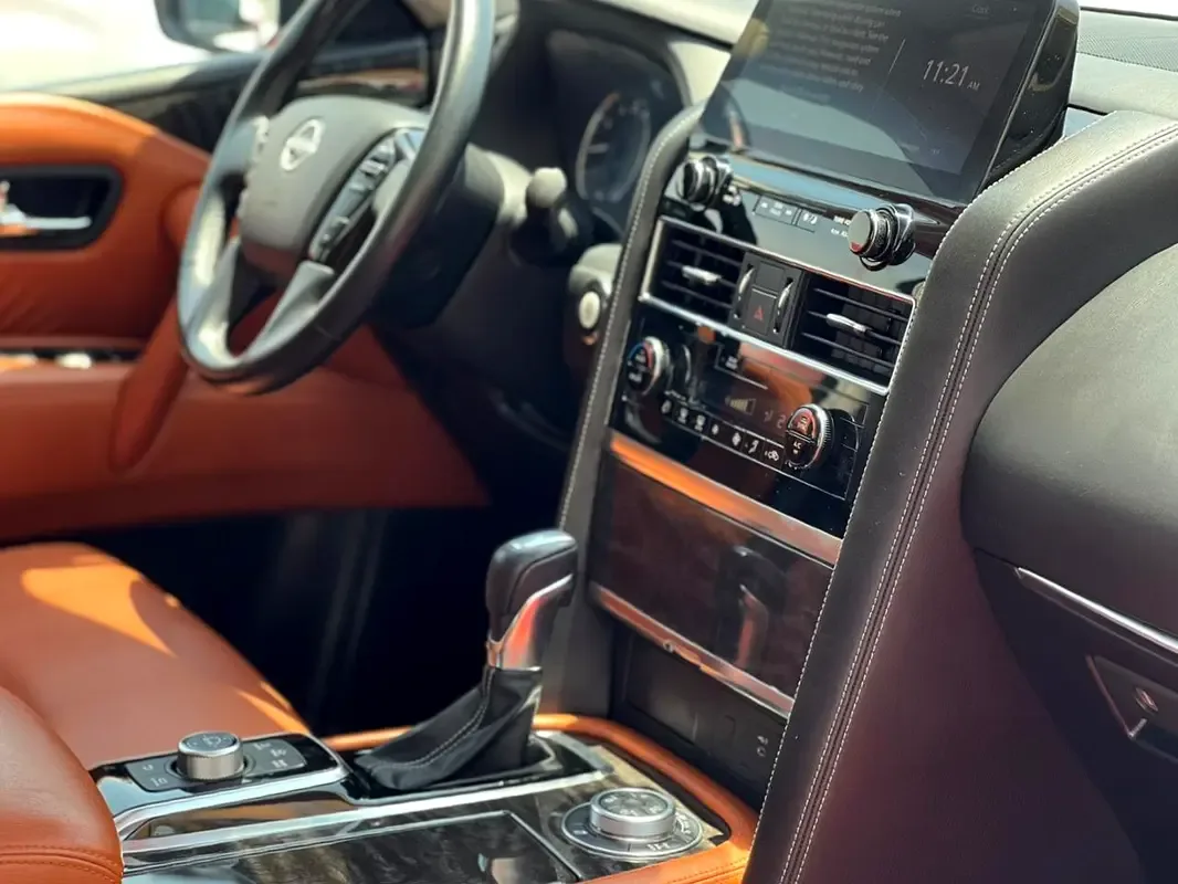 Nissan Patrol 5.6 AT 4WD (400 hp) - 17