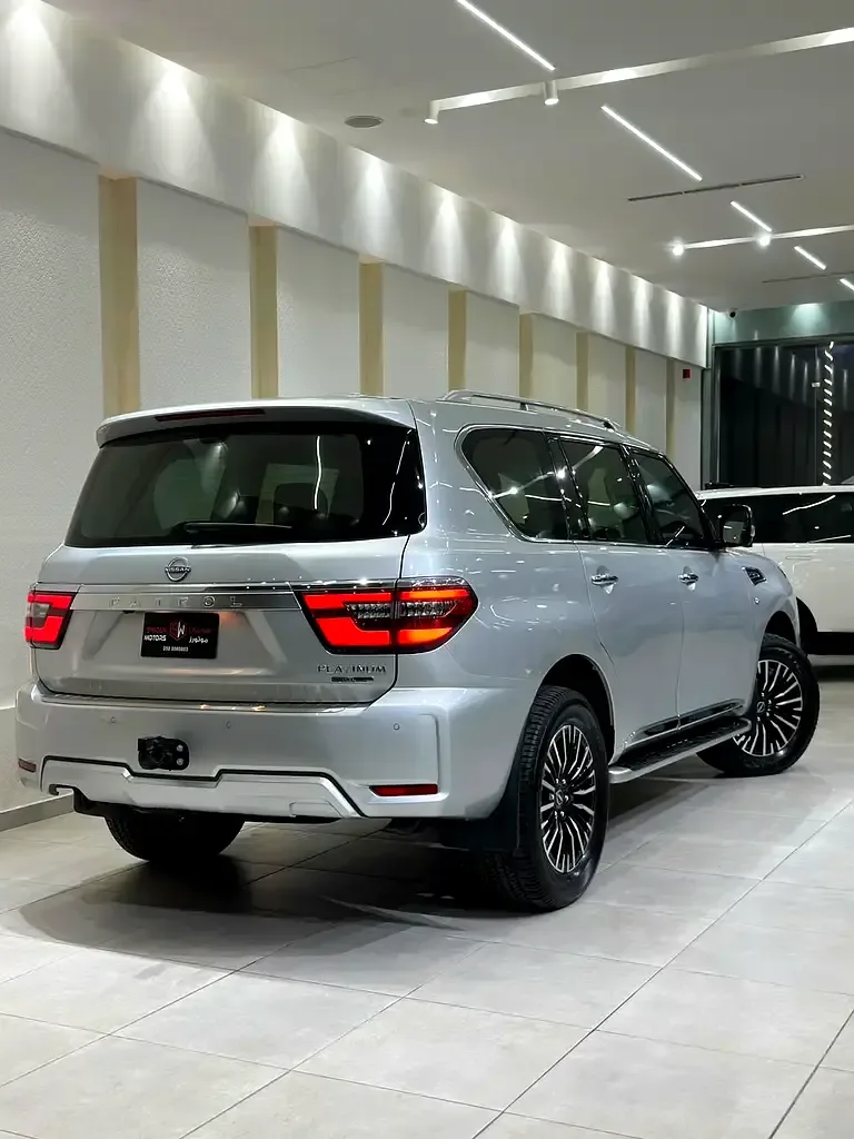 Nissan Patrol 5.6 AT 4WD (400 hp) - 4
