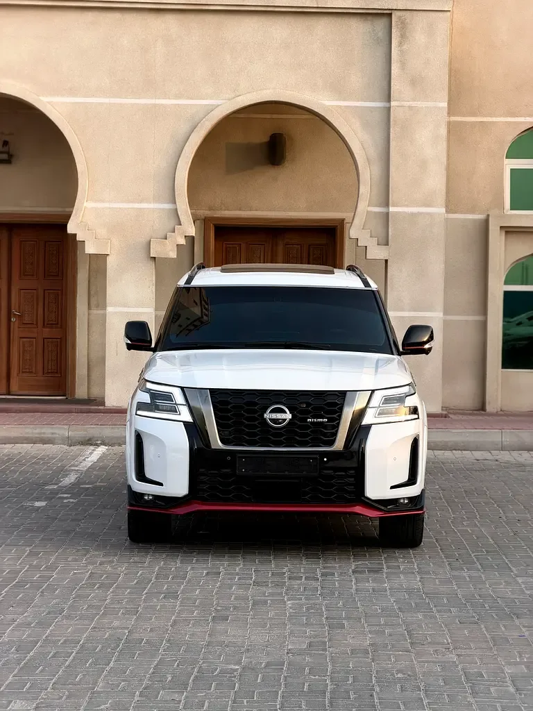 Nissan Patrol 5.6 AT 4WD (405 hp)
