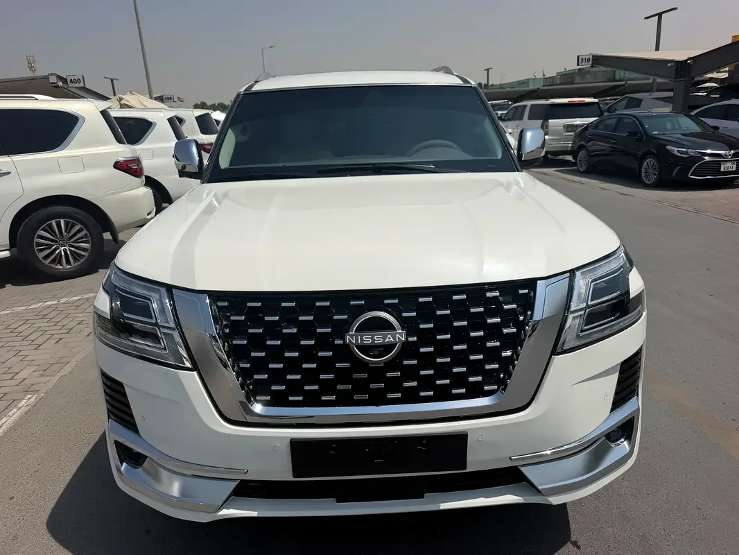 Nissan Patrol 5.6 AT 4WD (405 hp)
