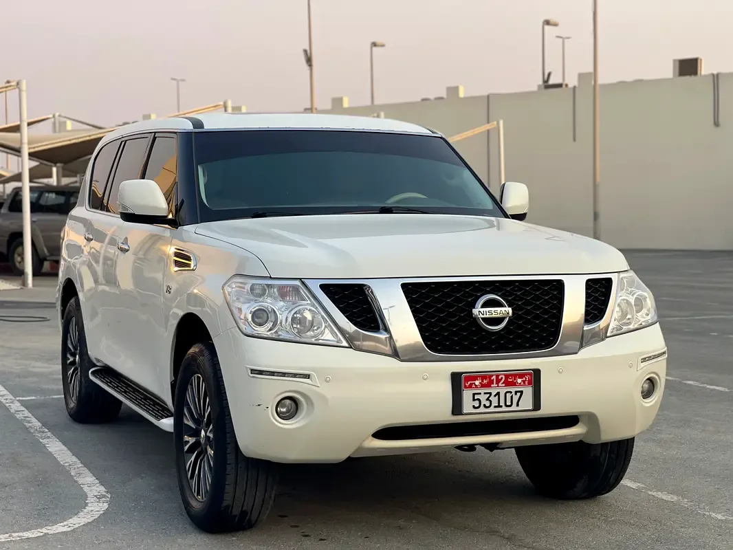 Nissan Patrol 5.6 AT 4WD (405 hp)