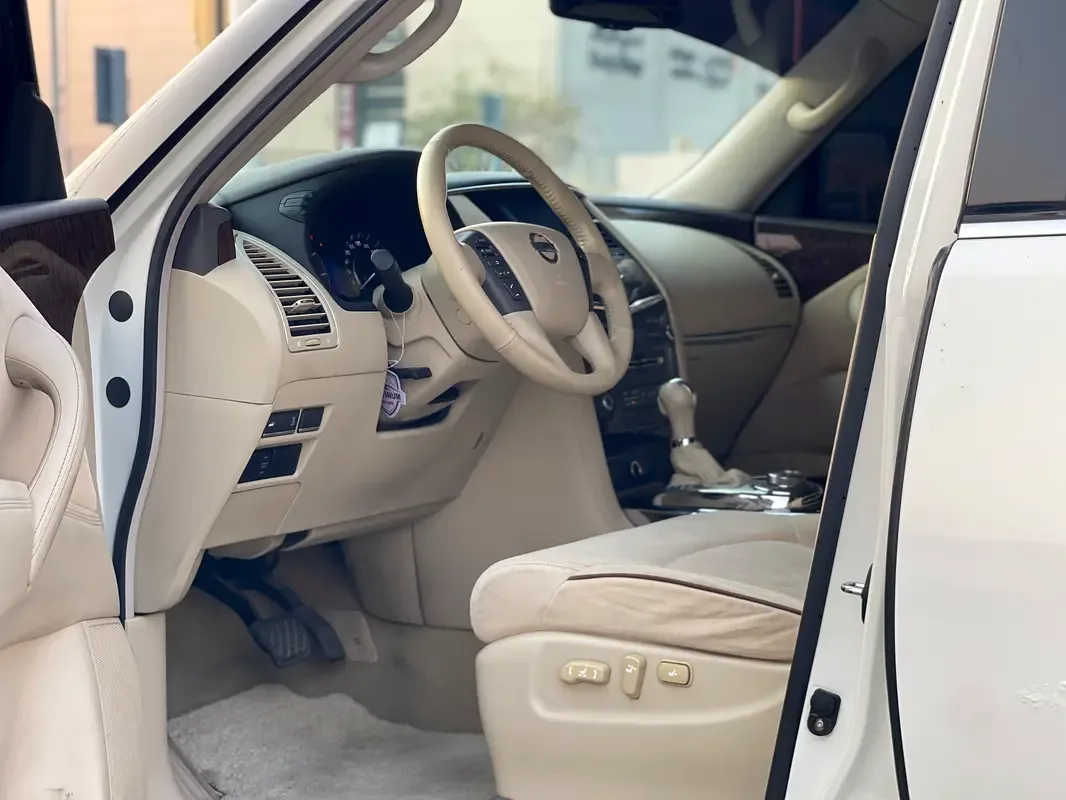 Nissan Patrol 5.6 AT 4WD (405 hp) - 14