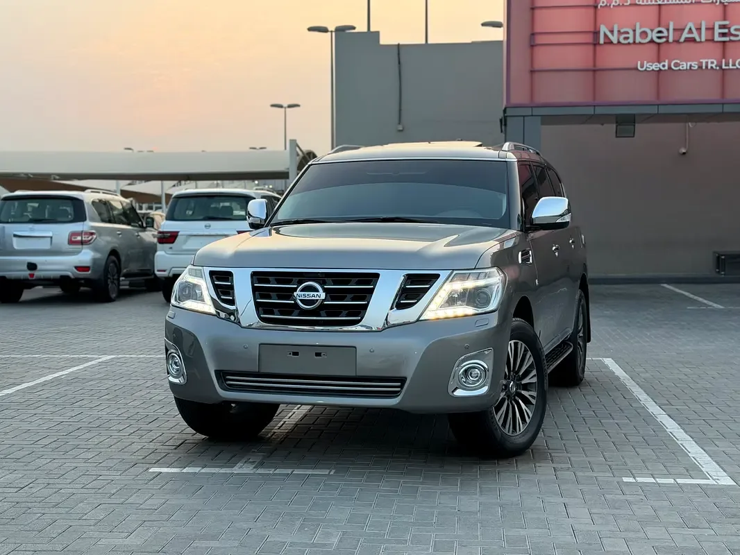Nissan Patrol 5.6 AT 4WD (405 hp)