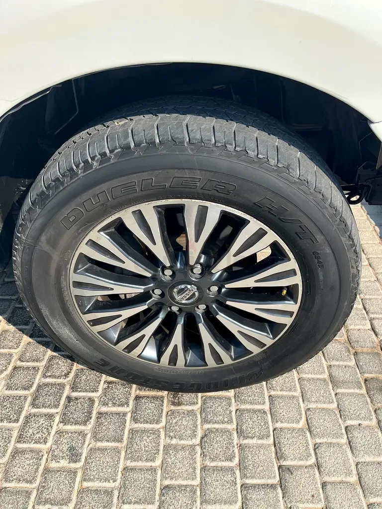 Nissan Patrol 5.6 AT 4WD (405 hp) - 3