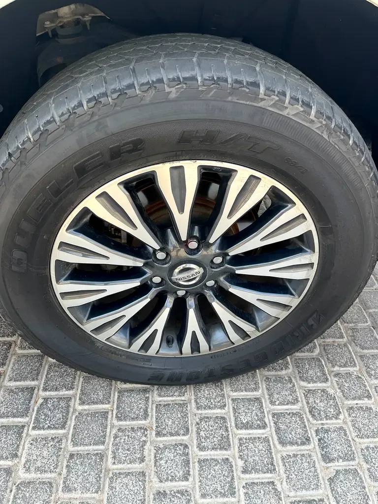 Nissan Patrol 5.6 AT 4WD (405 hp) - 5