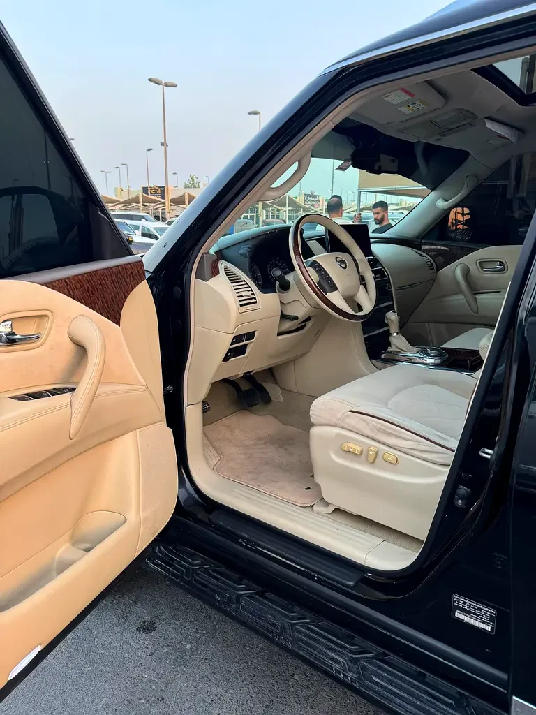 Nissan Patrol 5.6 AT 4WD (405 حصان) - 11