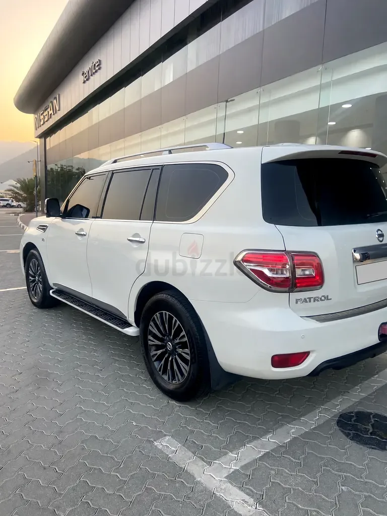 Nissan Patrol 5.6 AT 4WD (405 hp) - 4