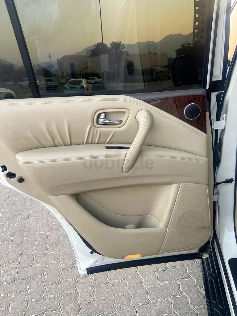 Nissan Patrol 5.6 AT 4WD (405 hp) - 20