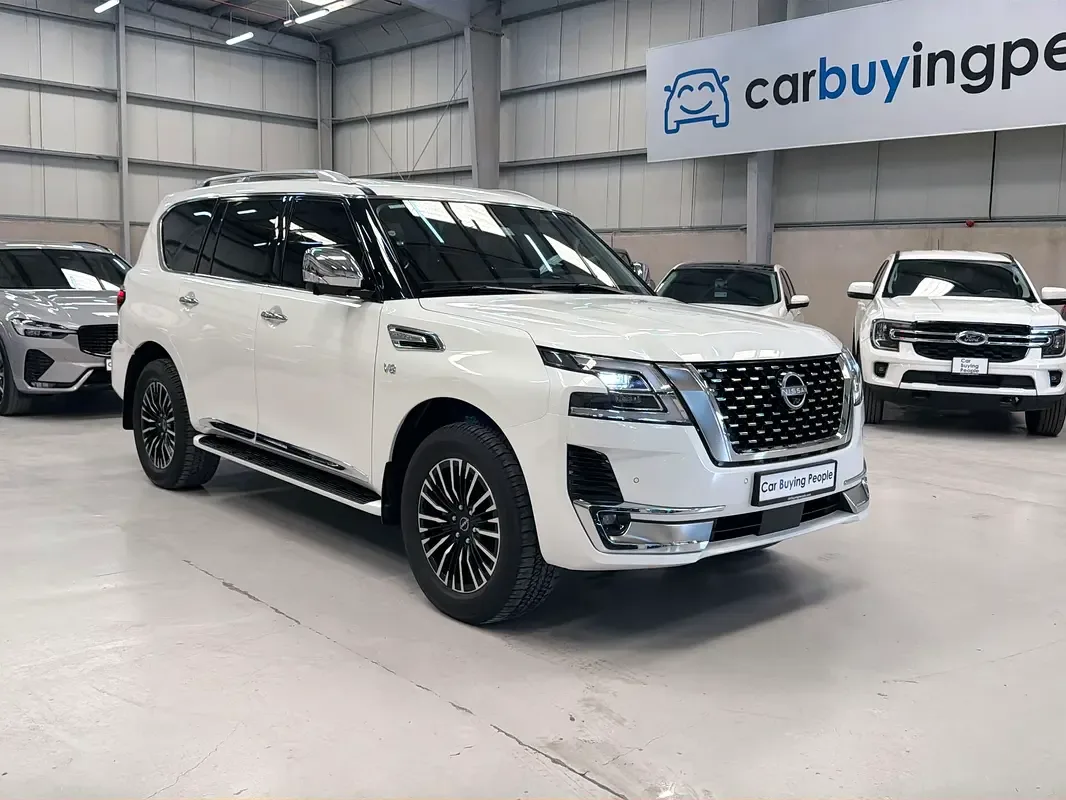 Nissan Patrol 5.6 AT 4WD (428 hp)