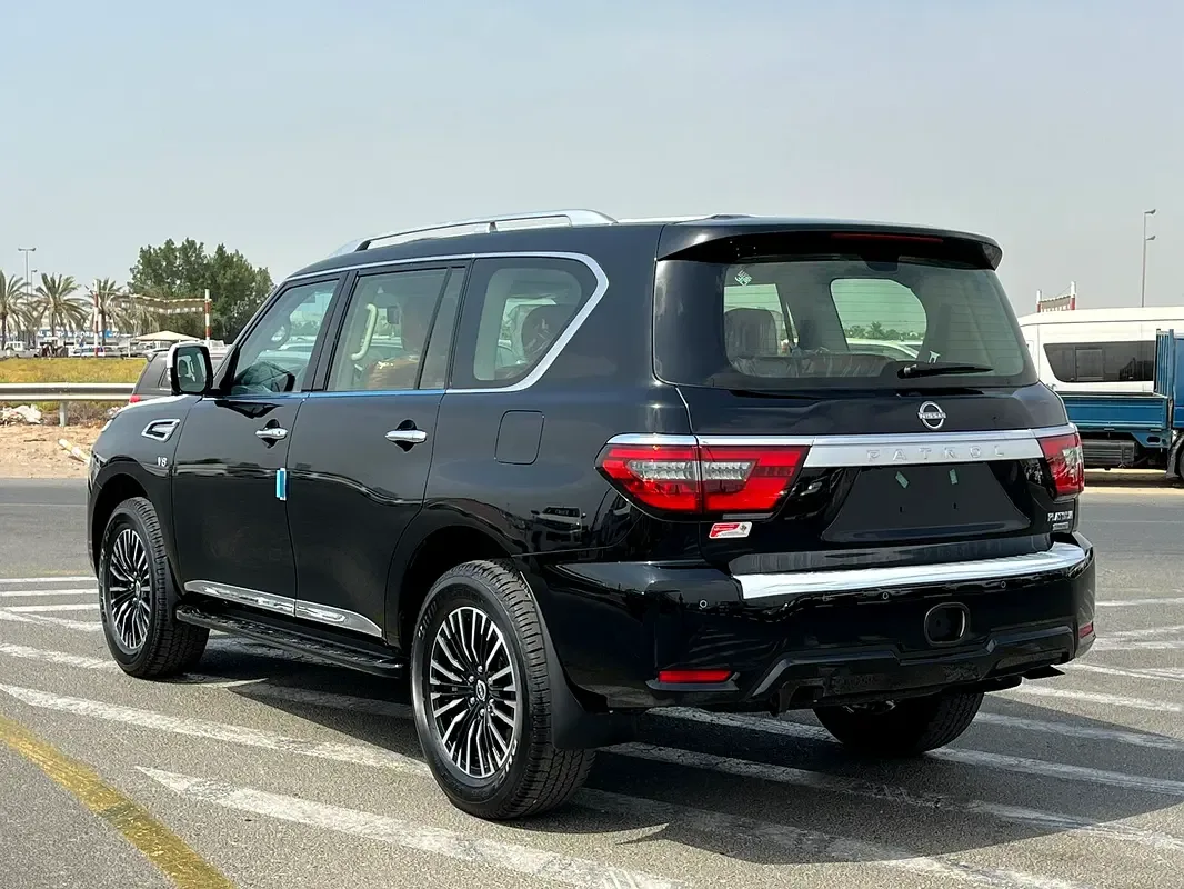 Nissan Patrol 5.6 AT 4WD (428 hp) - 4