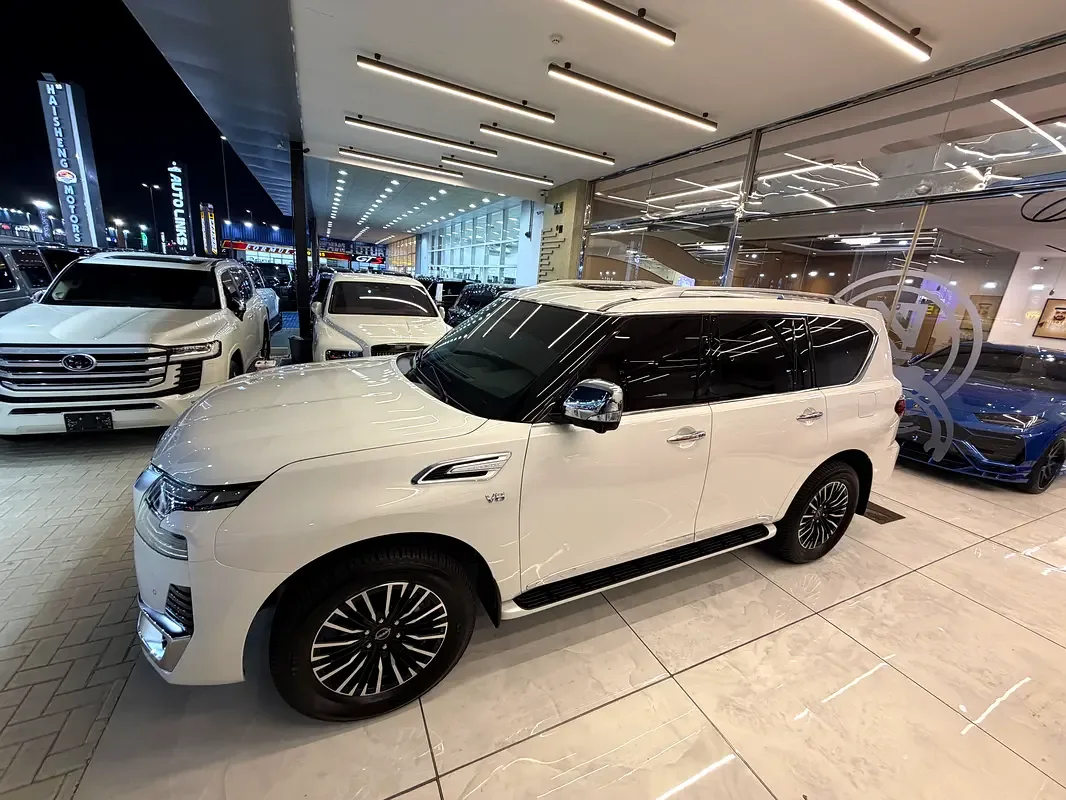 Nissan Patrol 5.6 AT 4WD (428 حصان) - 10