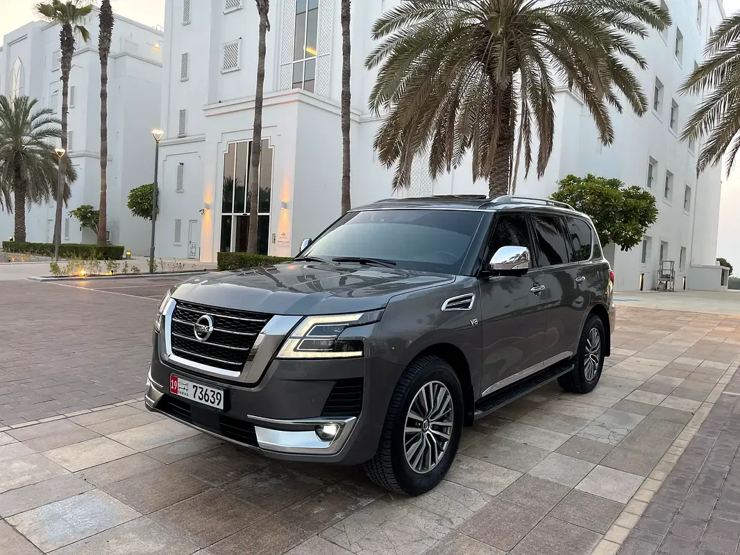 Nissan Patrol 5.6 AT 4WD (428 hp)