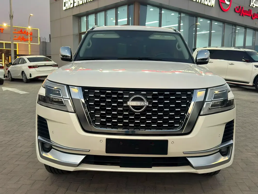 Nissan Patrol 5.6 AT 4WD (428 hp)