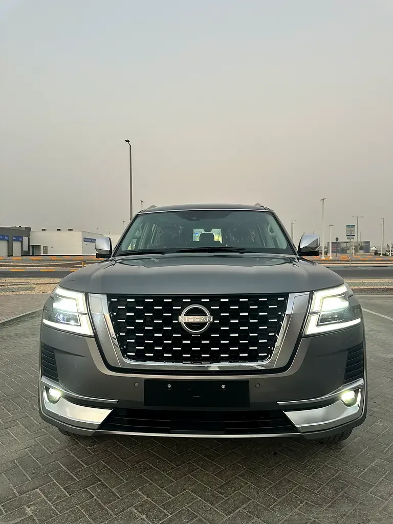 Nissan Patrol 5.6 AT 4WD (428 hp)