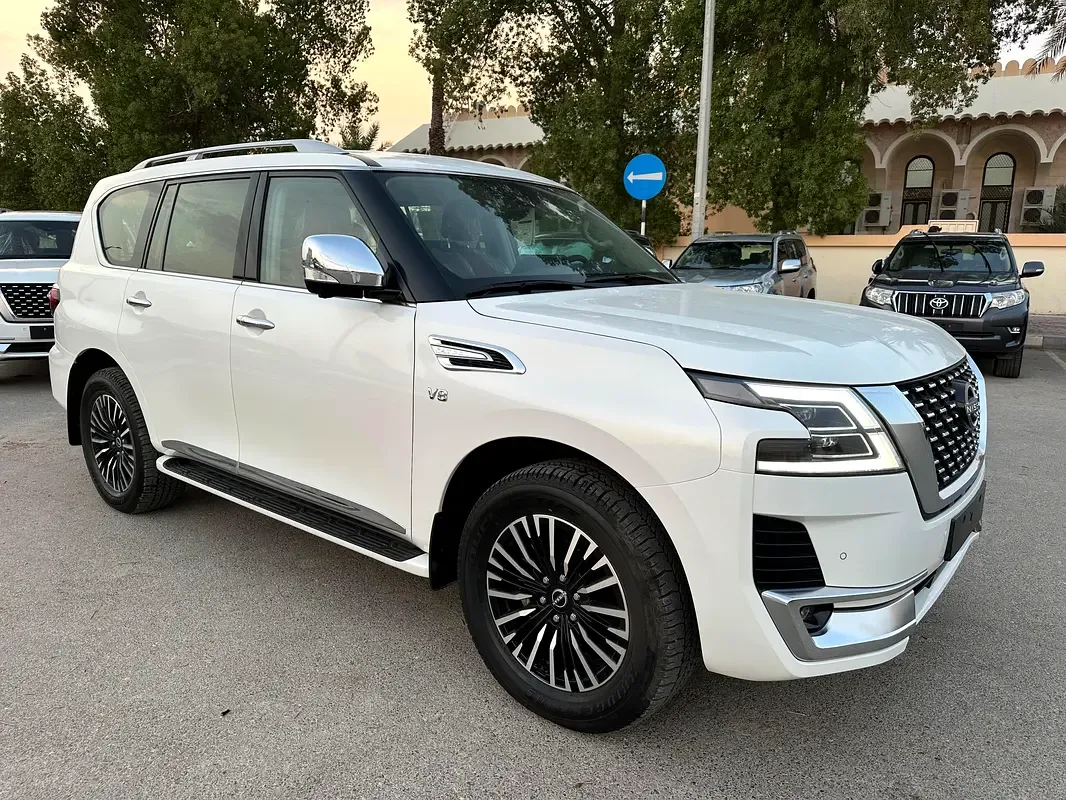 Nissan Patrol 5.6 AT 4WD (428 hp)