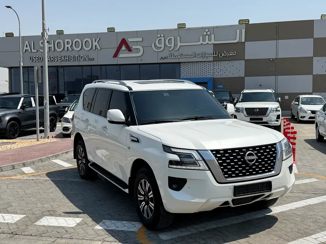 Nissan Patrol 5.6 AT 4WD (428 hp)