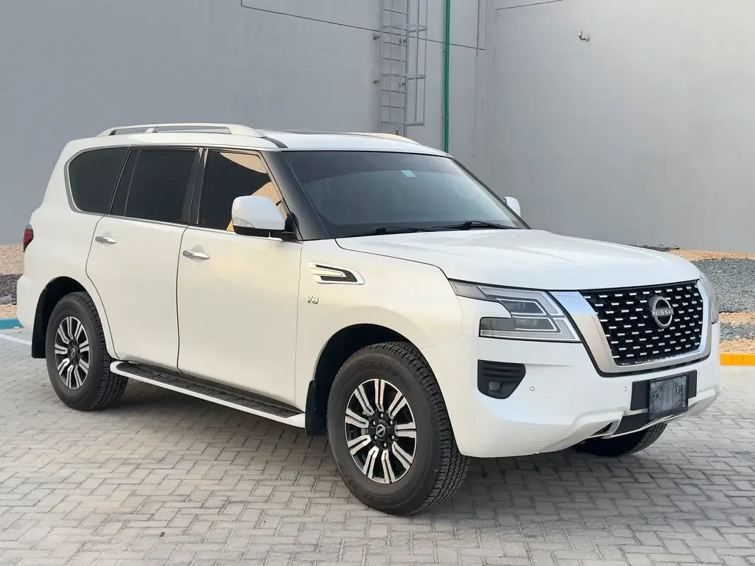 Nissan Patrol 5.6 AT 4WD (428 hp)
