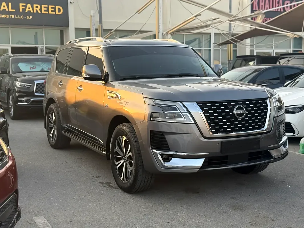 Nissan Patrol 5.6 AT 4WD (428 hp)