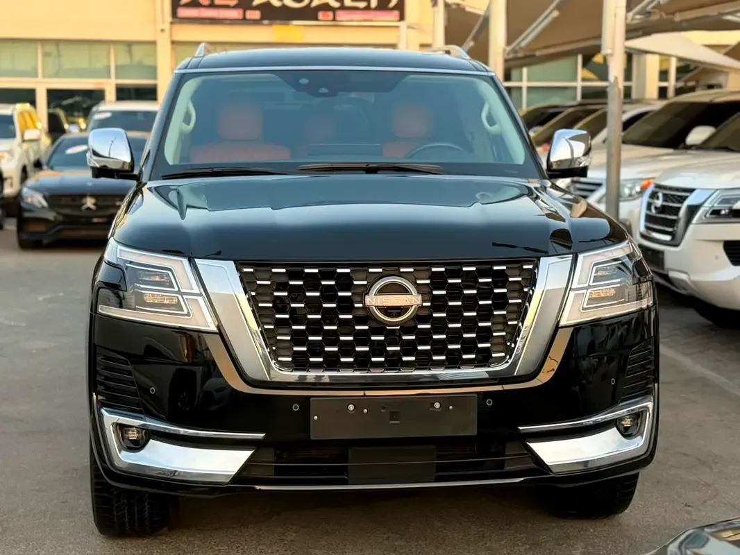 Nissan Patrol 5.6 AT 4WD (428 حصان)