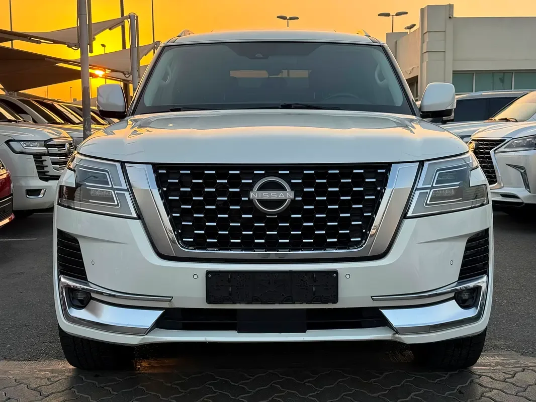 Nissan Patrol 5.6 AT 4WD (428 hp)